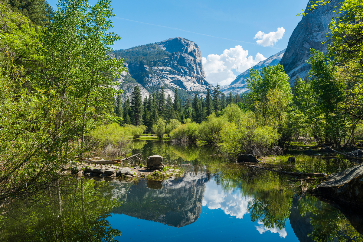 Upper and Lower Mirror Lakes via Yosemite Valley Loop Trail