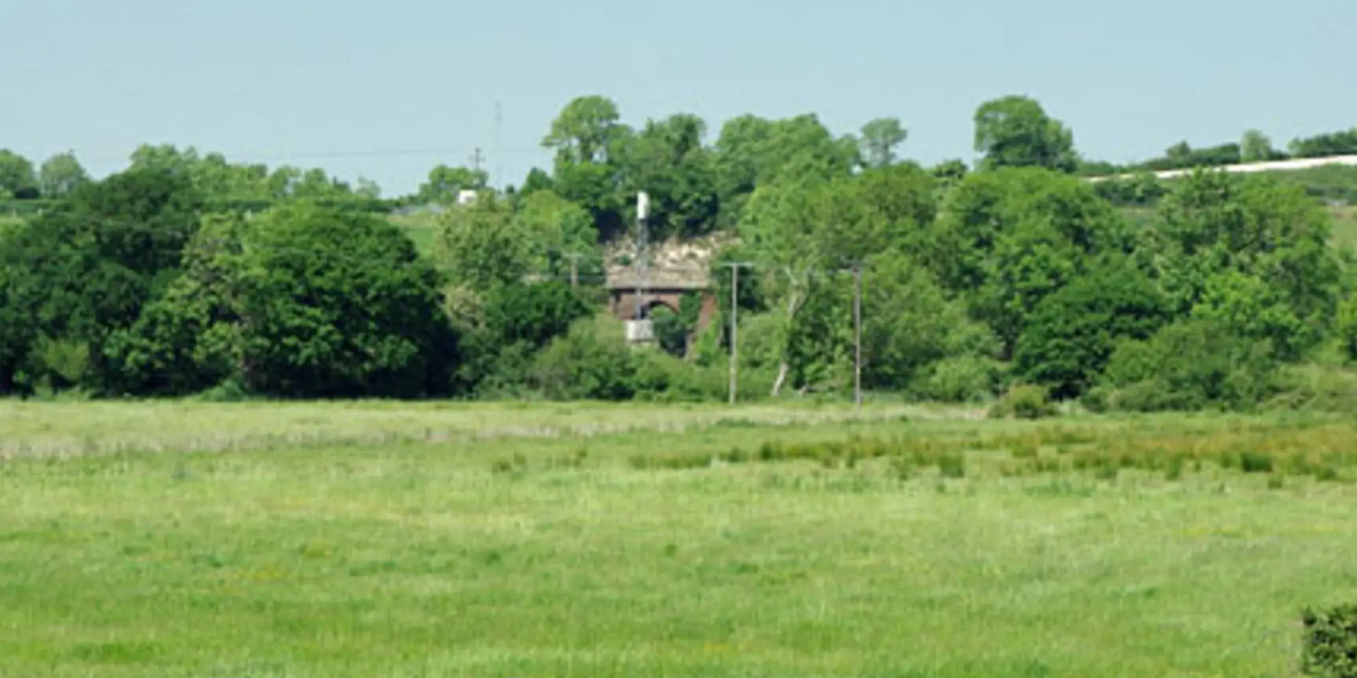 An image depicting the trail Amberley - Burpham and North Stoke and its surrounding area.