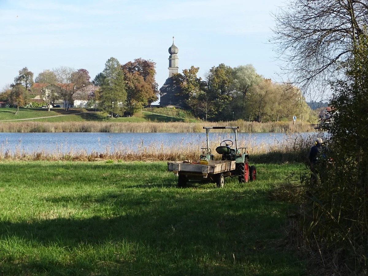 Klostersee and Griessee Loop via Klosterweg