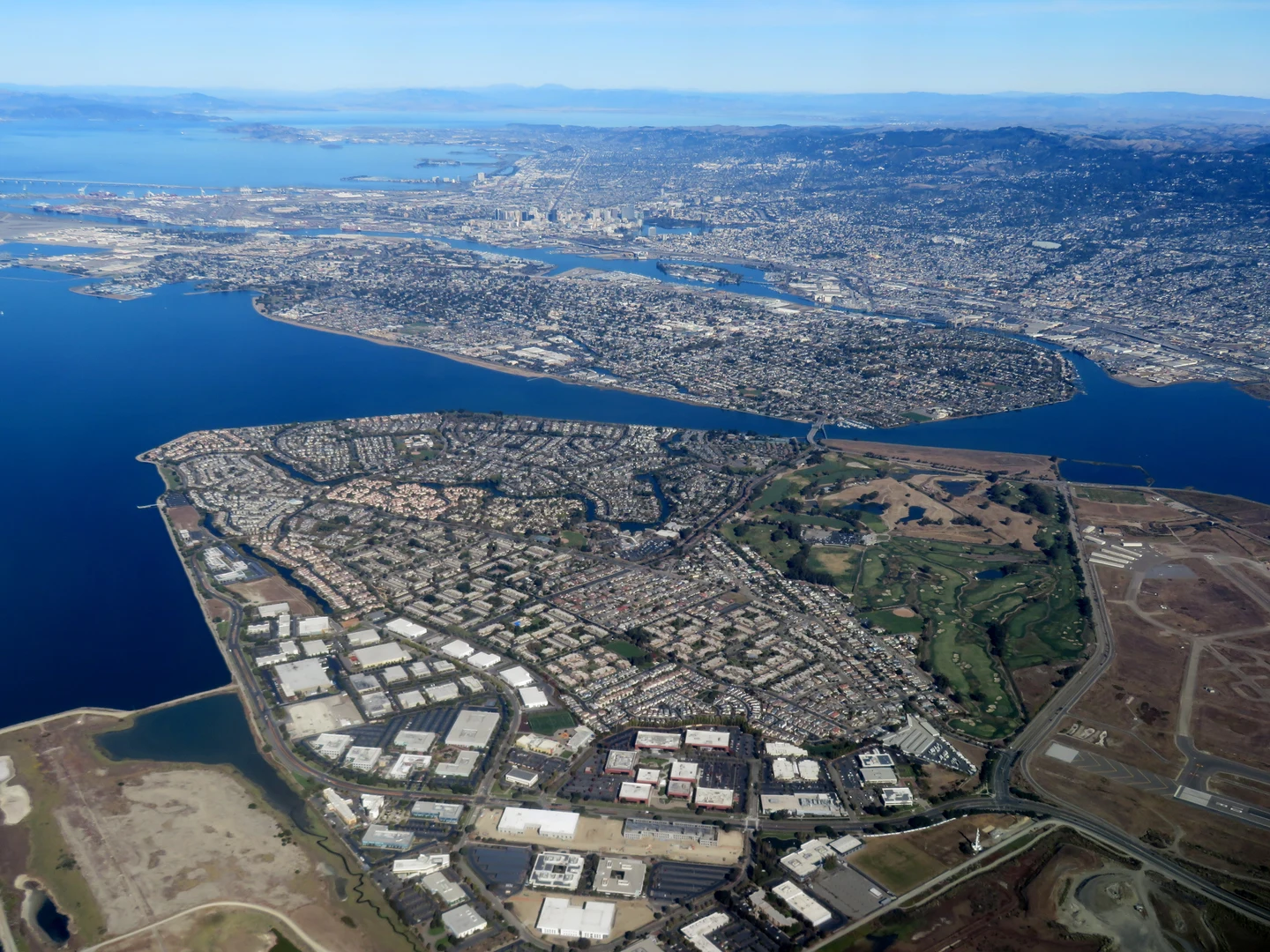 An image depicting the trail Harbor Bay Loop and its surrounding area.