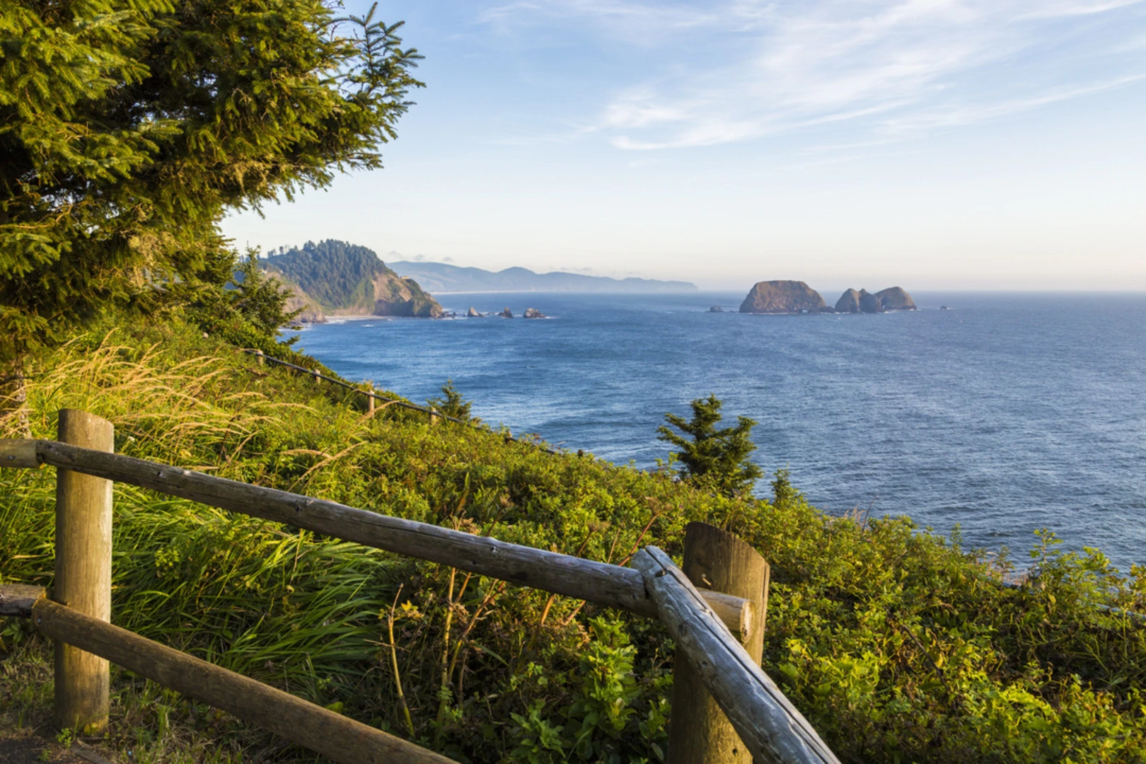 An image depicting the trail Oregon Coast and Lighthouse Road and its surrounding area.