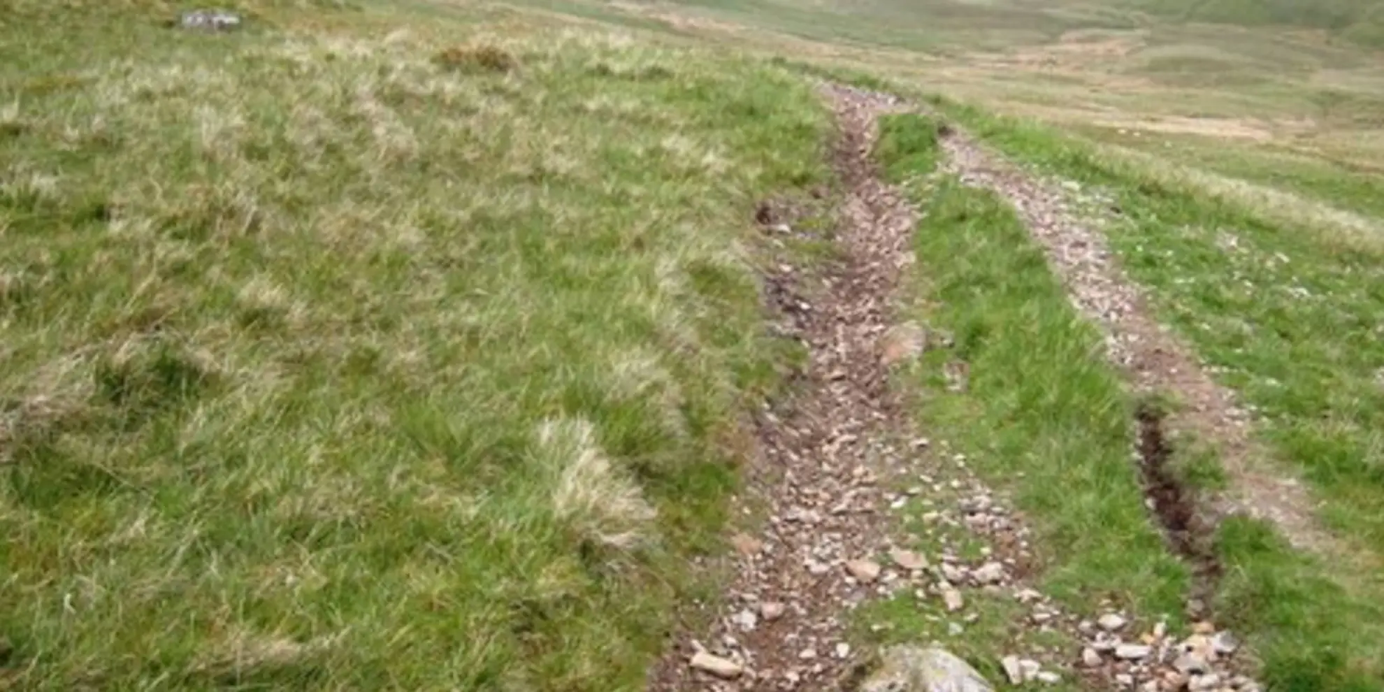 An image depicting the trail Bowderdale and the Calf and its surrounding area.