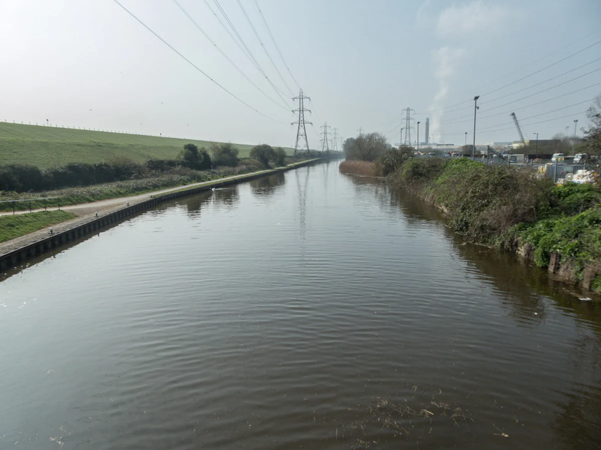 Lee Valley Walk and Lee Canal Towpath