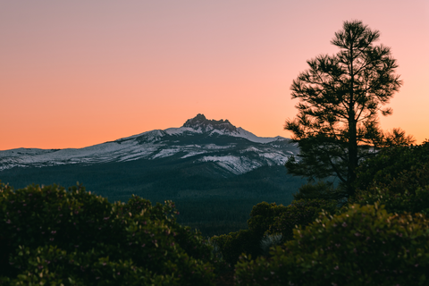 An image depicting the trail Old Summit Trail and its surrounding area.