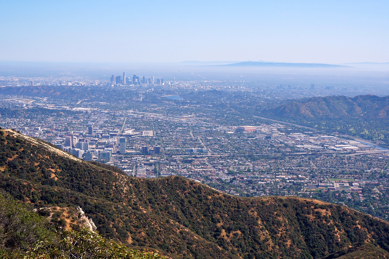 An image depicting the trail Loop around Tongva Peak and its surrounding area.