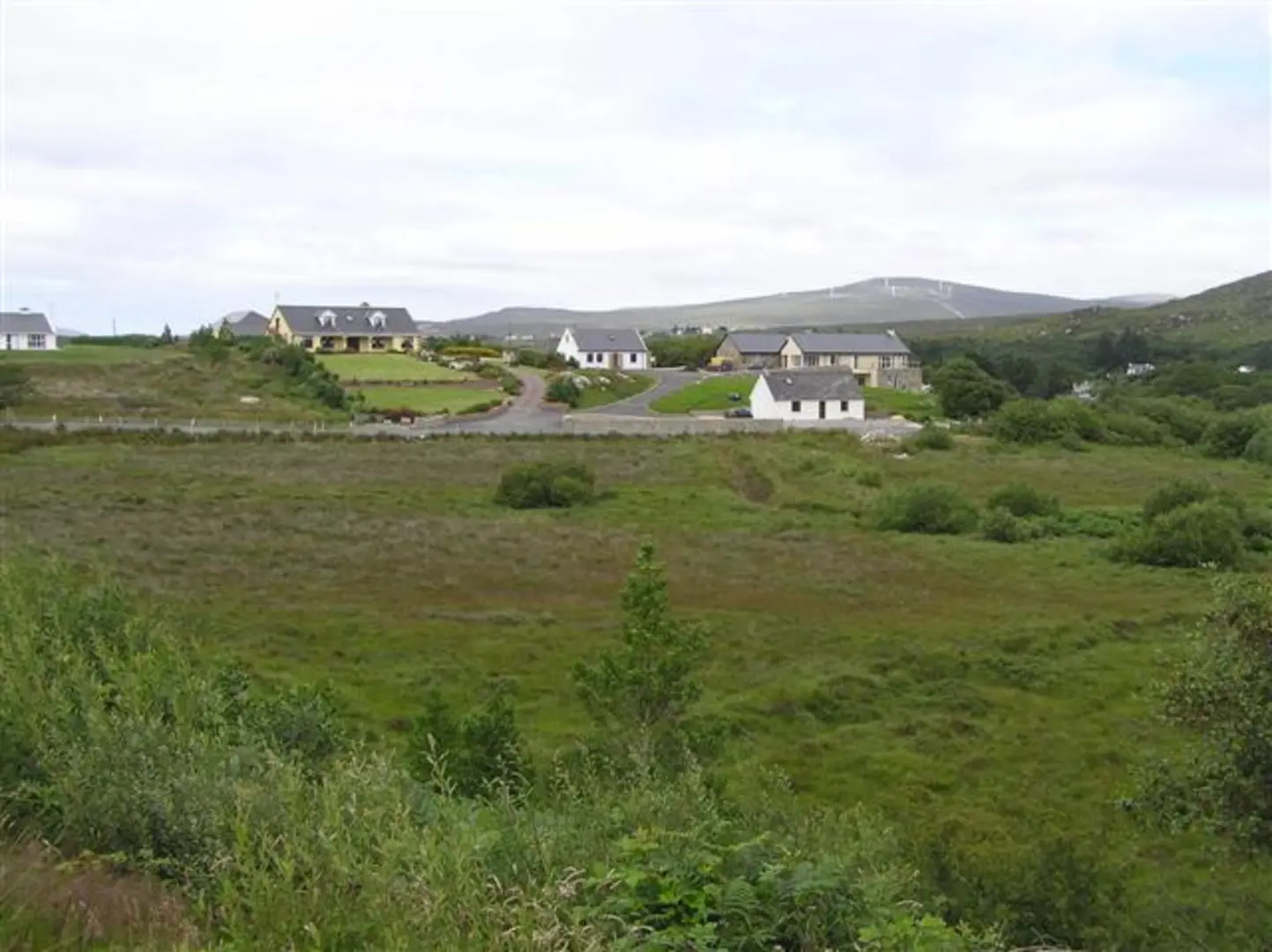 An image depicting the trail Crolly - Lub an Chlochain Bhig and its surrounding area.