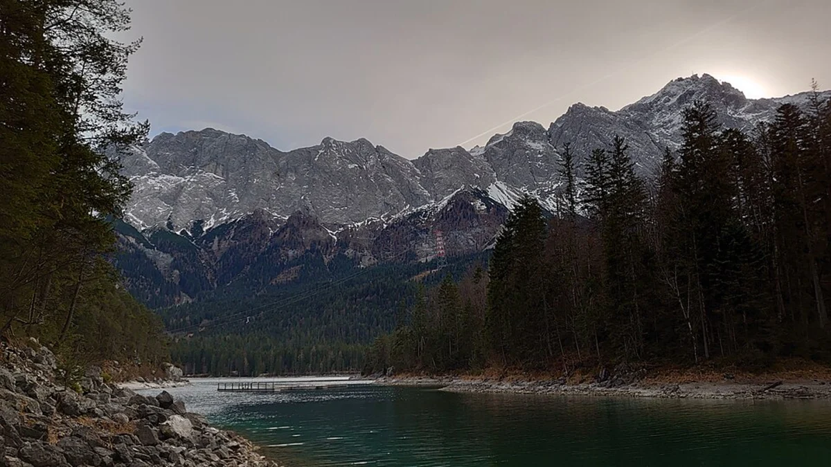 Untersee, Roßkopf and Steinriglwald Loop via Eibsee Rundwanderweg