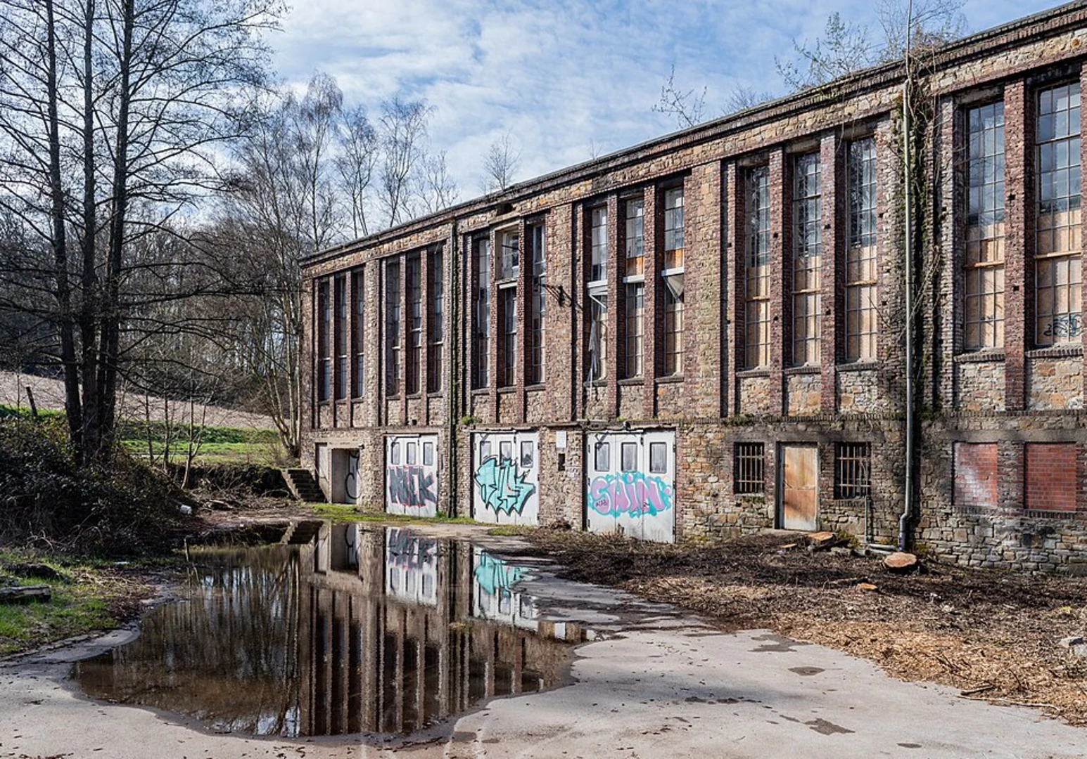 An image depicting the trail Lottentaler Teich via O rund um Querenburg and its surrounding area.