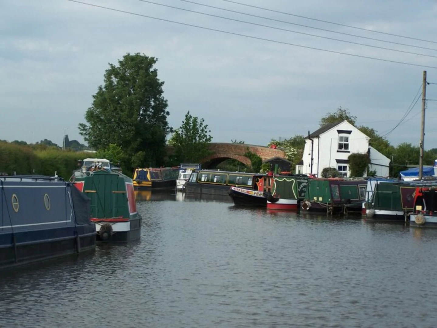 An image depicting the trail Trent and Mersey Canal Walk from Hippo Wood and its surrounding area.