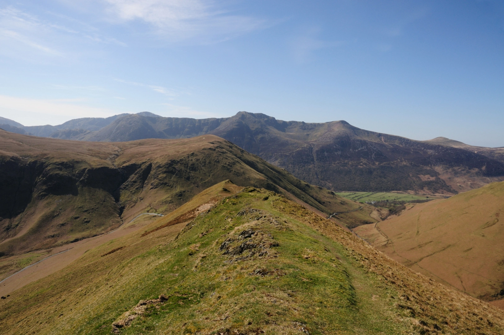 An image depicting the trail Knott Rigg and its surrounding area.