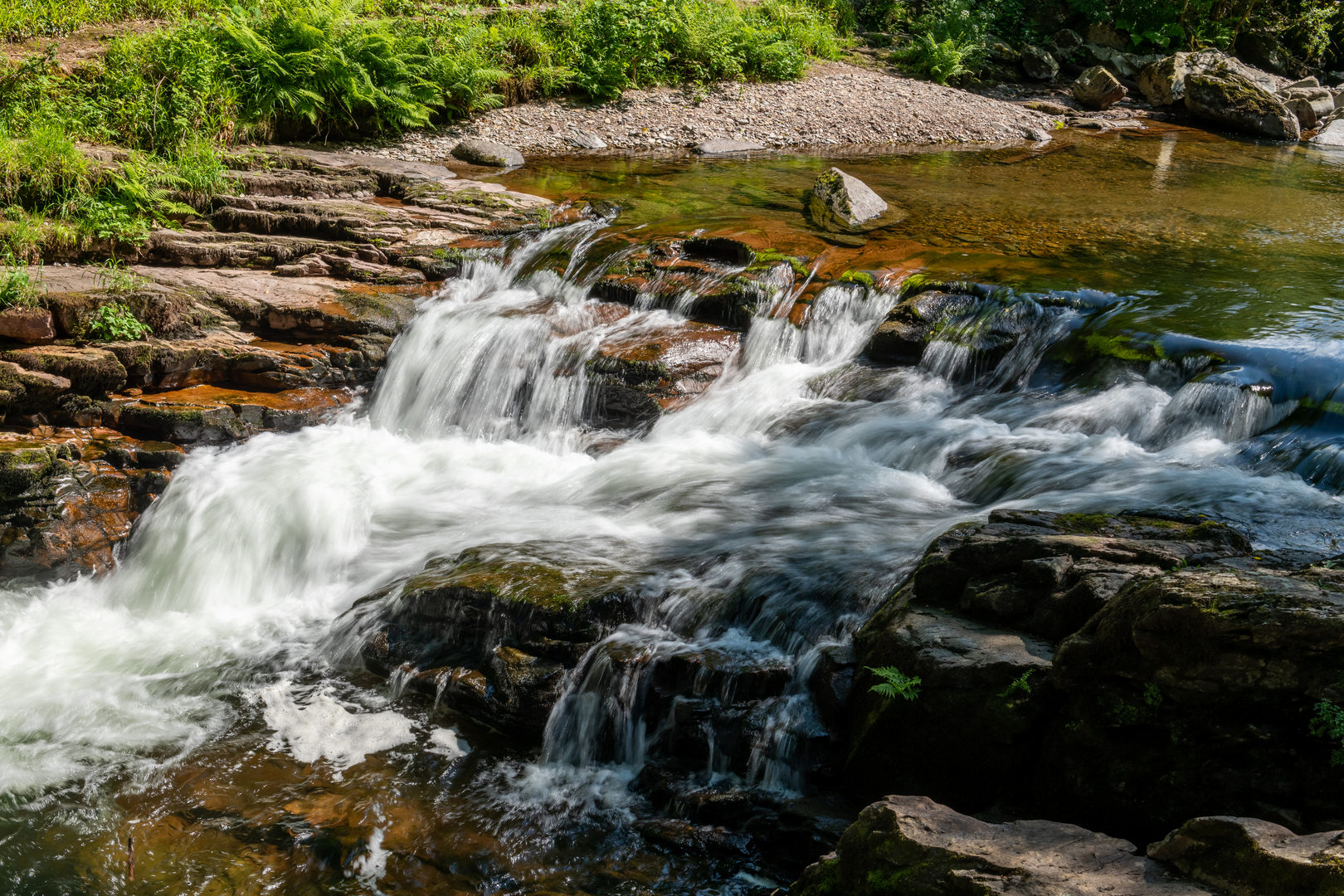 An image depicting the trail Lynmouth and Watersmeet and its surrounding area.
