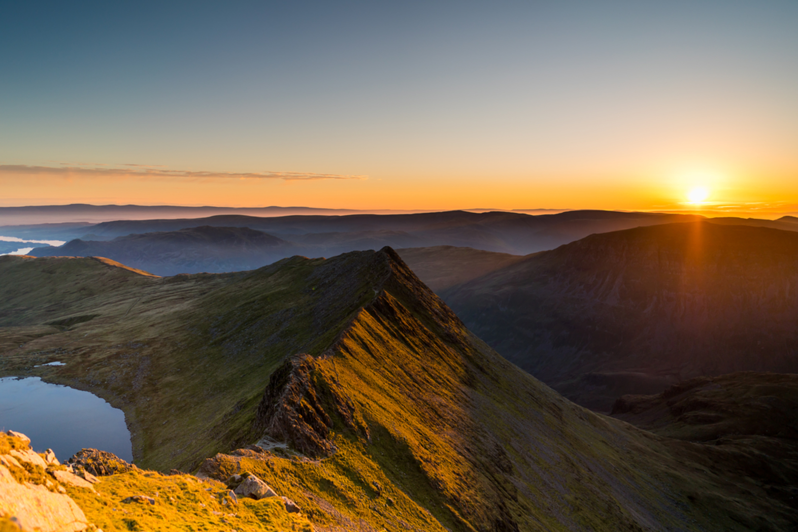 An image depicting the trail Helvellyn and its surrounding area.