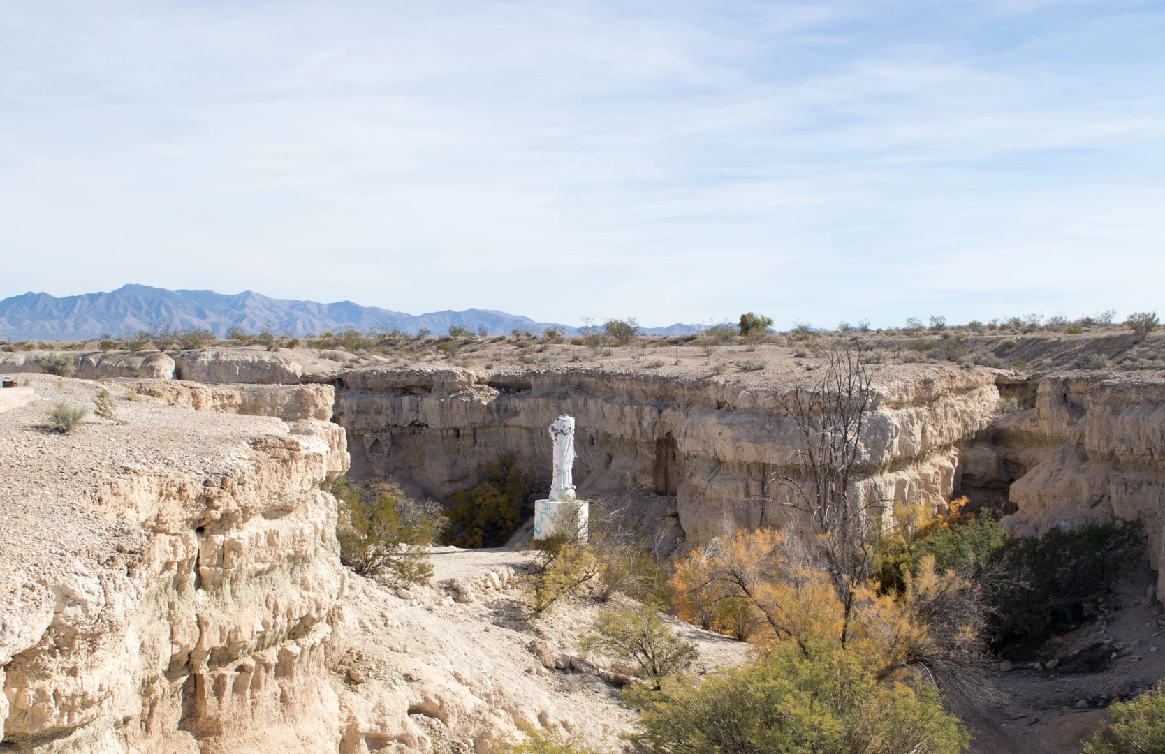 An image depicting the trail Cathedral Trail and its surrounding area.