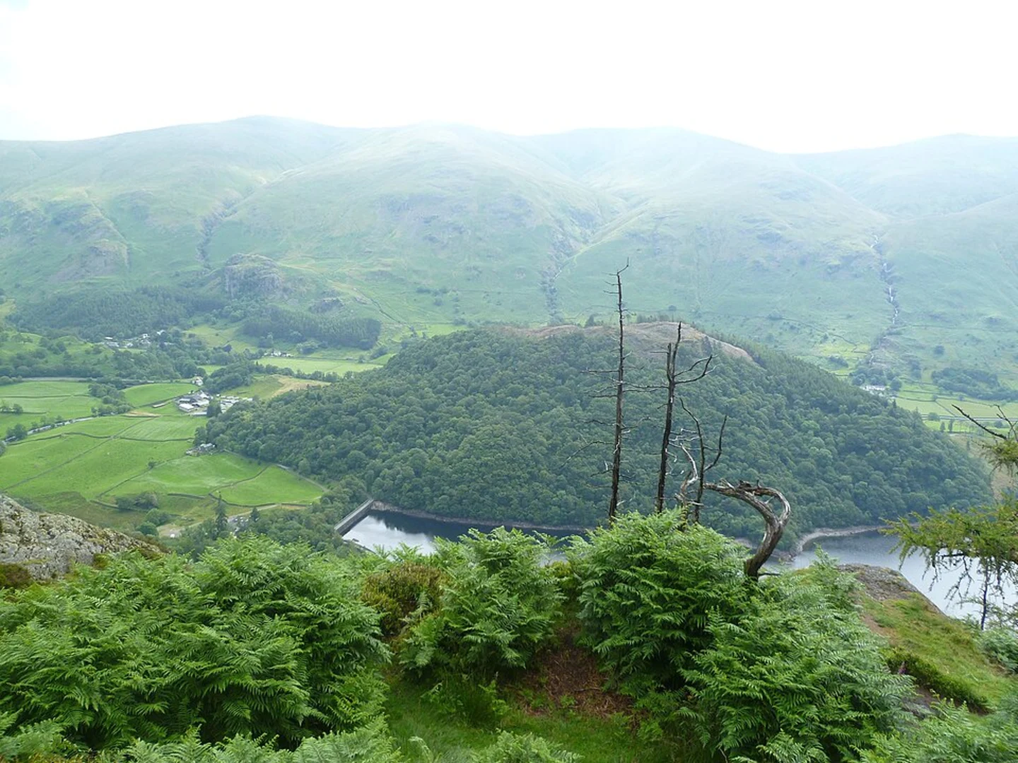 An image depicting the trail Raven Crag and Sheepfold and its surrounding area.
