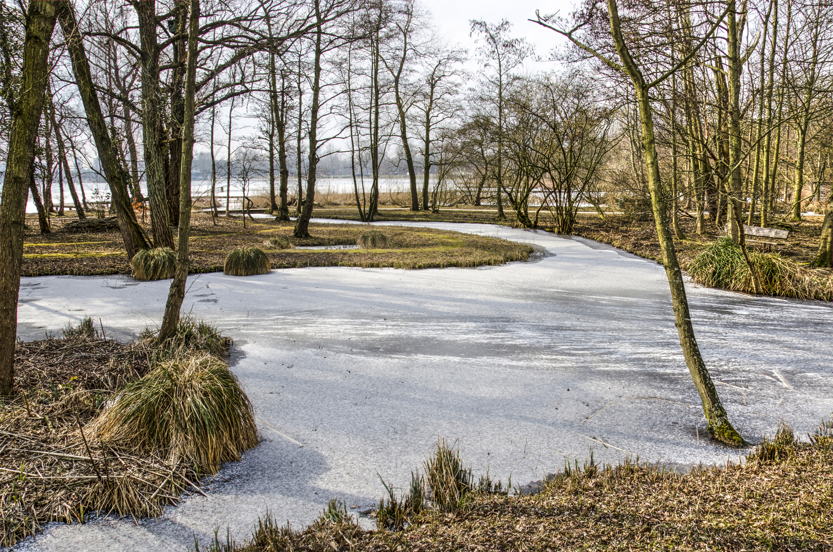 An image depicting the trail Wennetjes and Zuiderpark via Melis Stokelaan and Meppel Weg and its surrounding area.