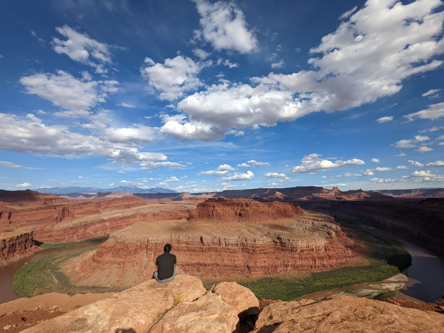 An image depicting the trail Gooseneck Trail and its surrounding area.