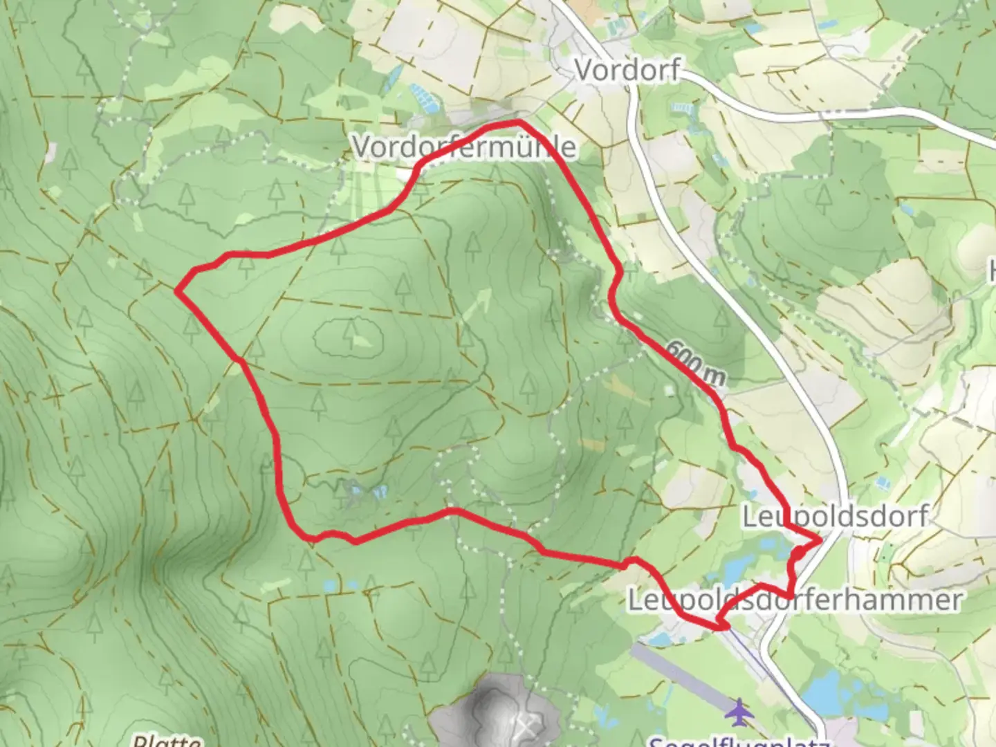 An image depicting the trail Wanderweg 6 Tröstau and its surrounding area.