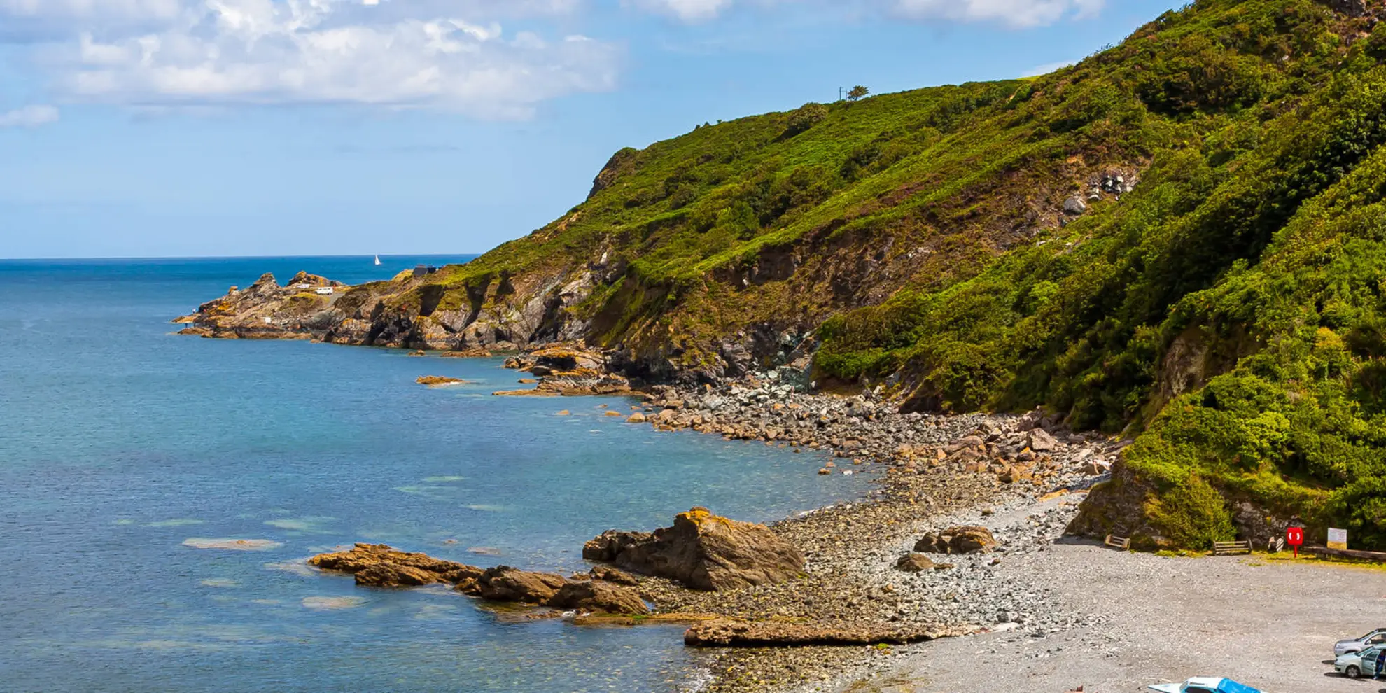 An image depicting the trail Porthallow and Nare Point Walk and its surrounding area.