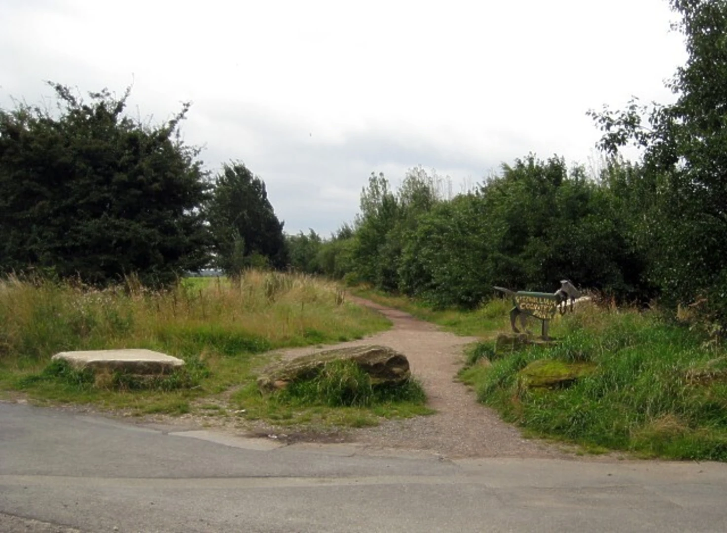 An image depicting the trail Fitzwilliam Country Park Loop and its surrounding area.