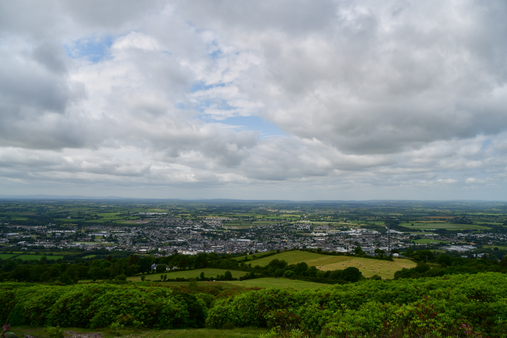 An image depicting the trail Crough Wood Walk and its surrounding area.