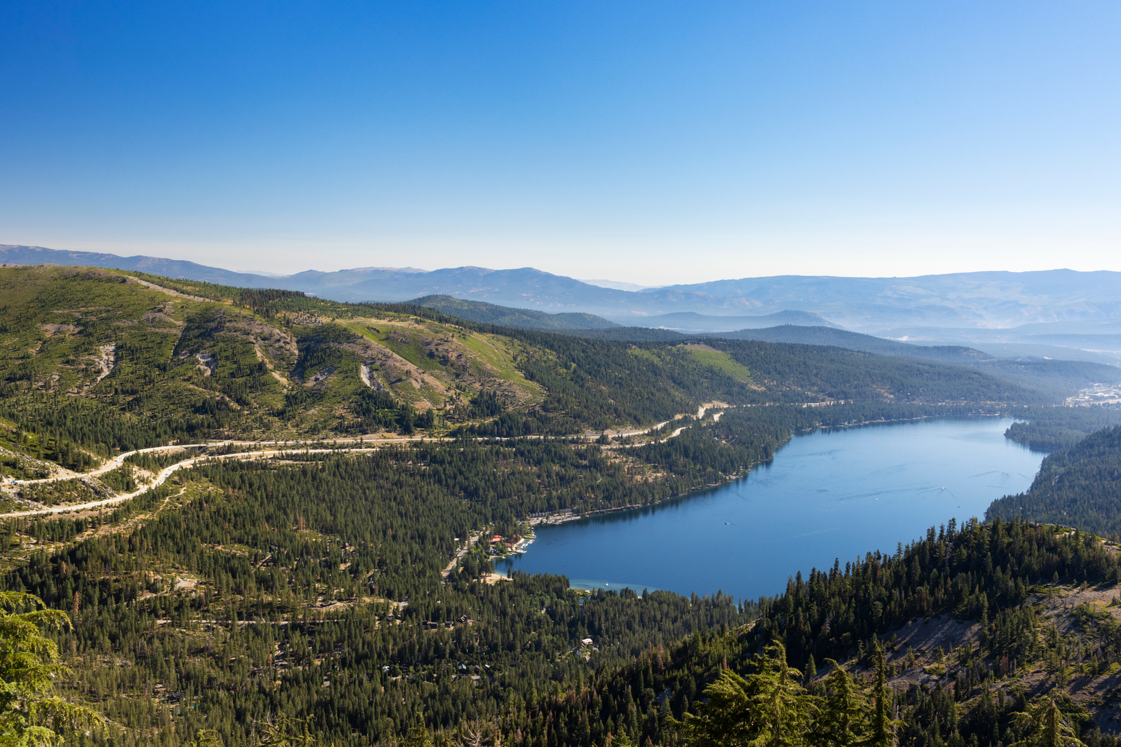 An image depicting the trail Schallenberger Ridge Road and Cold Stream Road Loop and its surrounding area.