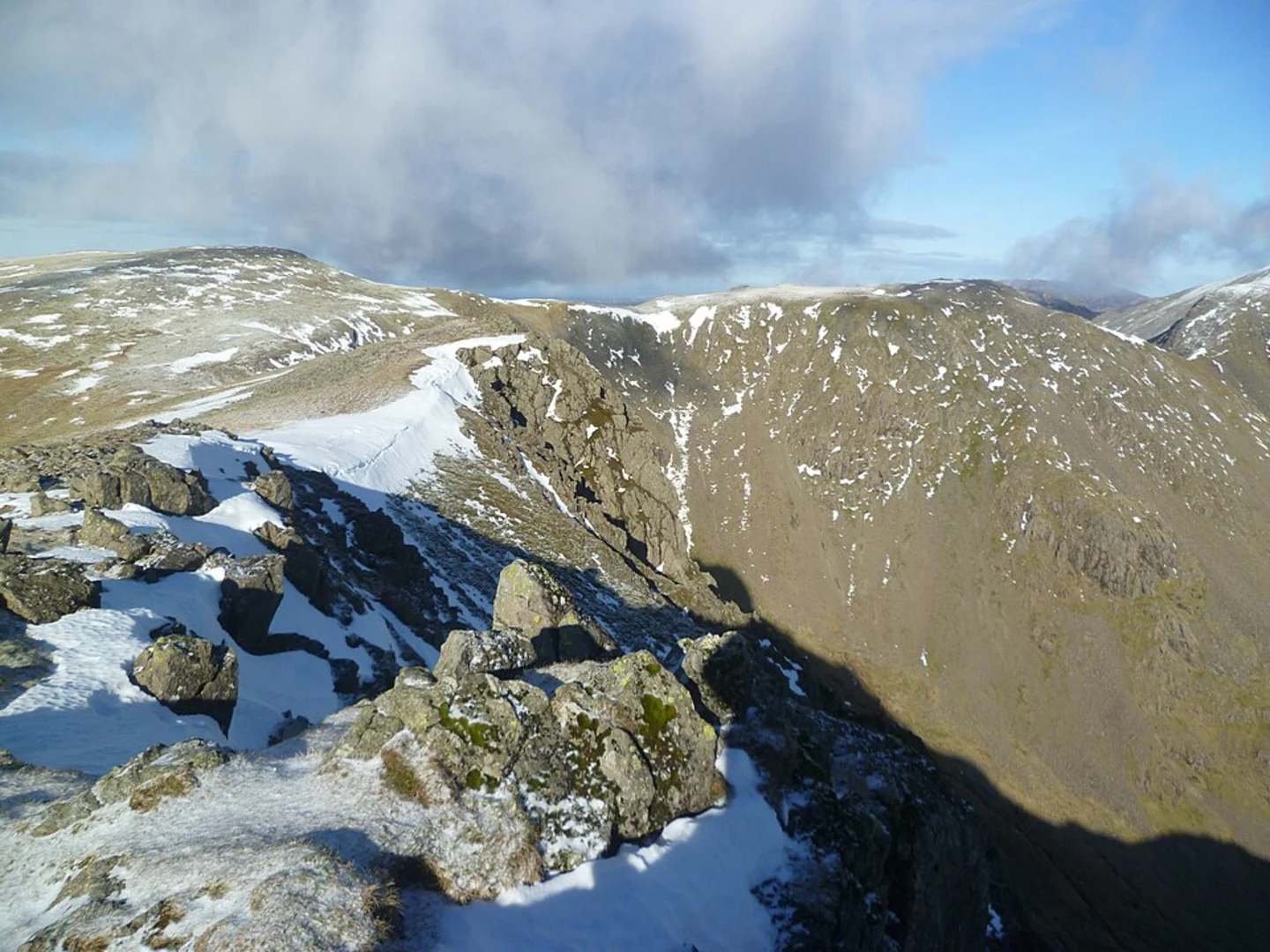 An image depicting the trail Great Borne, Starling Dodd, Red Pike and Ennerdale Water Loop and its surrounding area.
