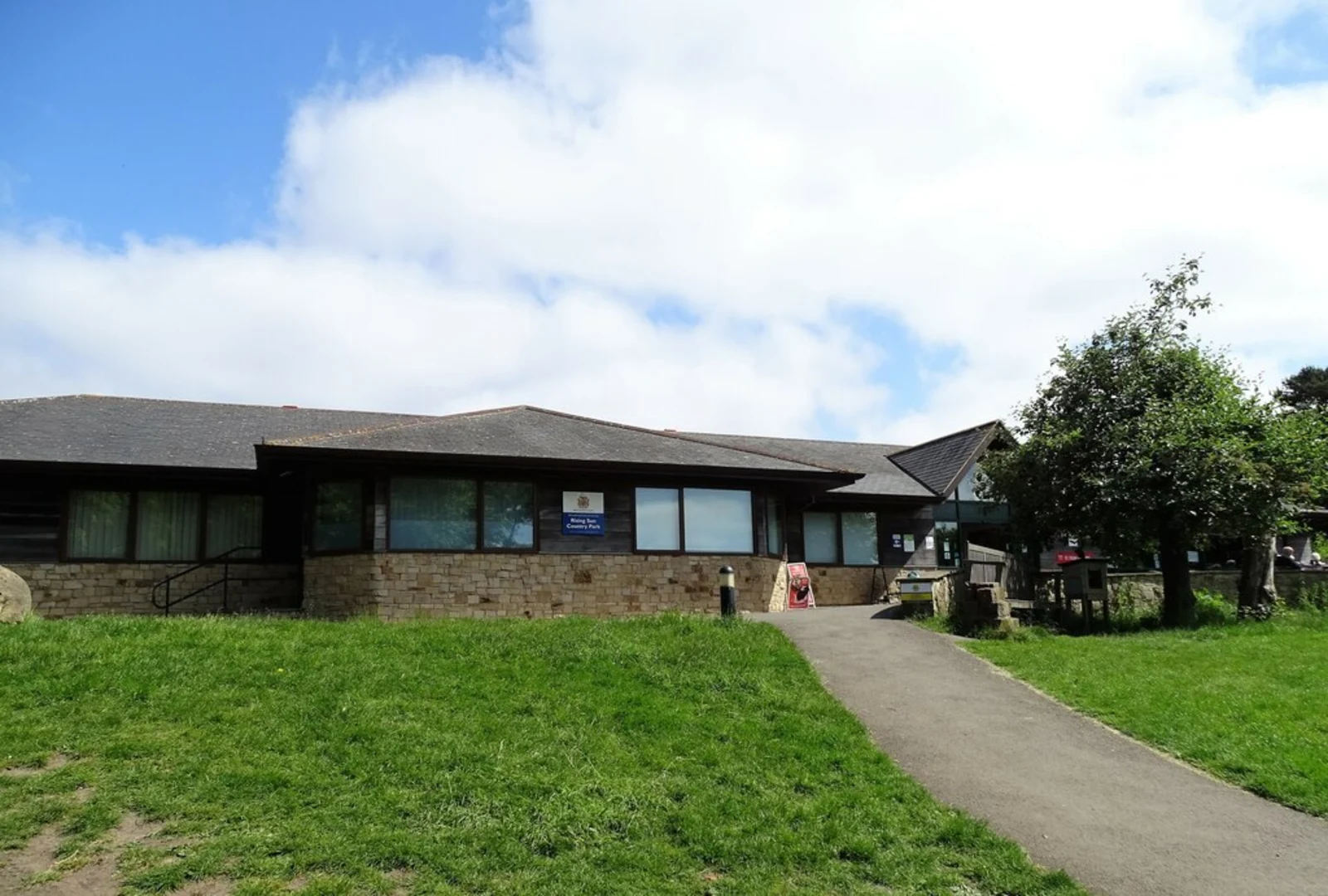 An image depicting the trail Rising Sun Country Park Loop and its surrounding area.