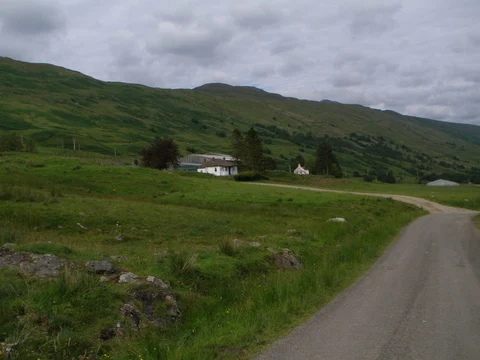 An image depicting the trail Creag Mhòr - Glen Lochay and its surrounding area.