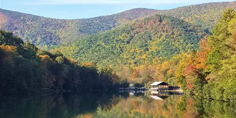 An image depicting the trail Pinhoti Trail - Georgia and its surrounding area.