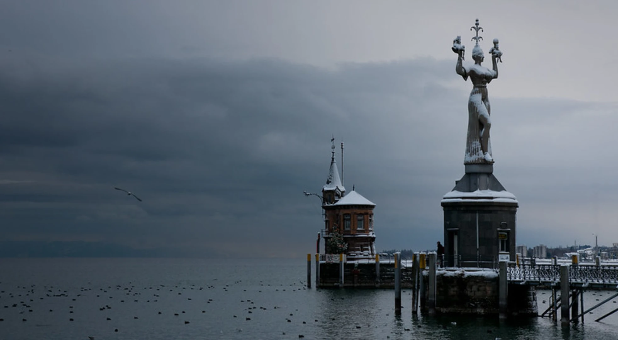 An image depicting the trail Bodensee-Rundwanderweg and its surrounding area.