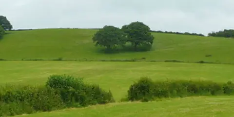 An image depicting the trail The Marcle Ridge from Much Marcle and its surrounding area.