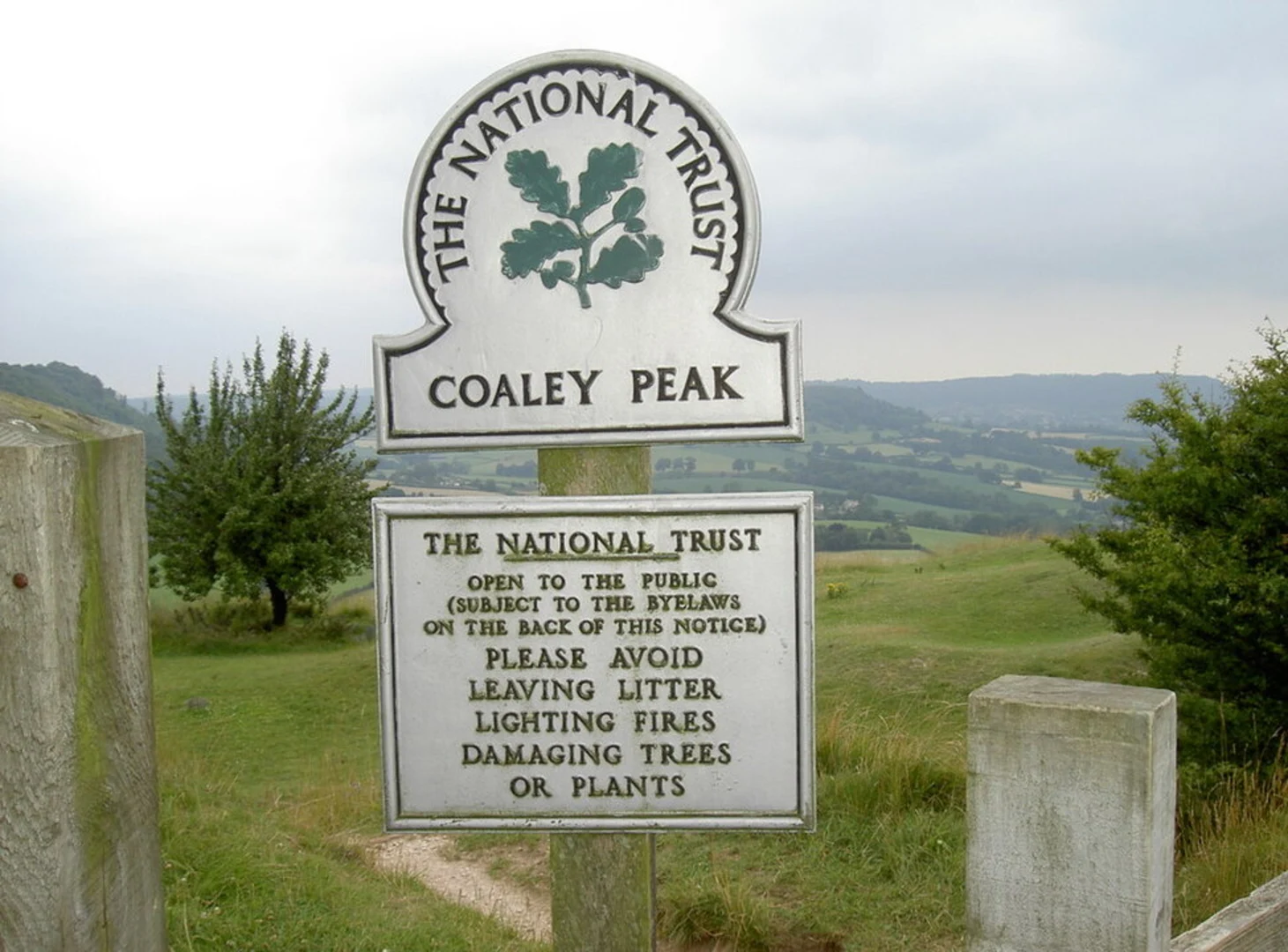 An image depicting the trail Coaley Peak Walk and its surrounding area.