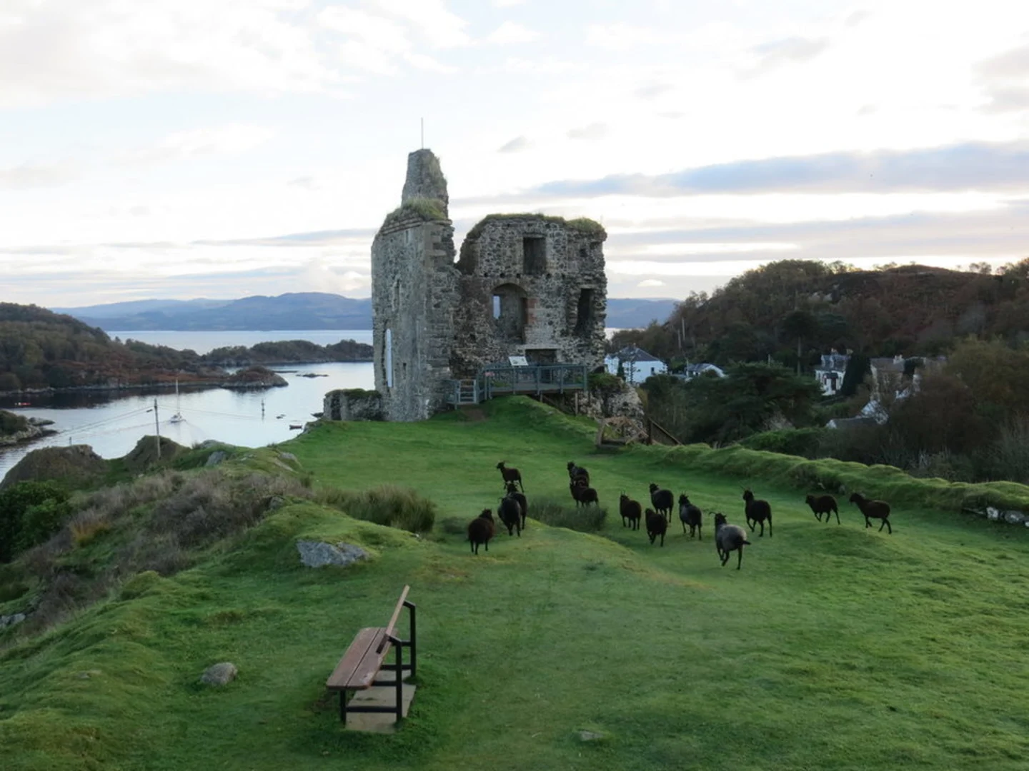 An image depicting the trail Corranbuie Loop - Tarbert and its surrounding area.