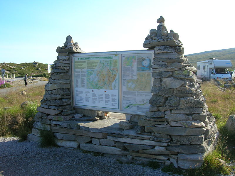 An image depicting the trail Saltfjellet–Svartisen National Park and its surrounding area.