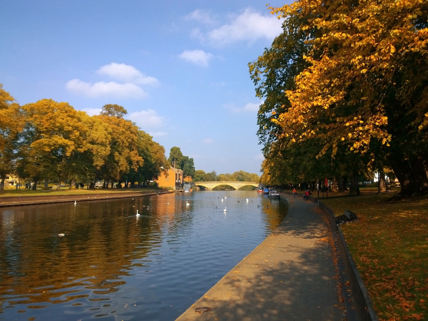 An image depicting the trail Isbourne Way from Evesham to Winchcombe and its surrounding area.