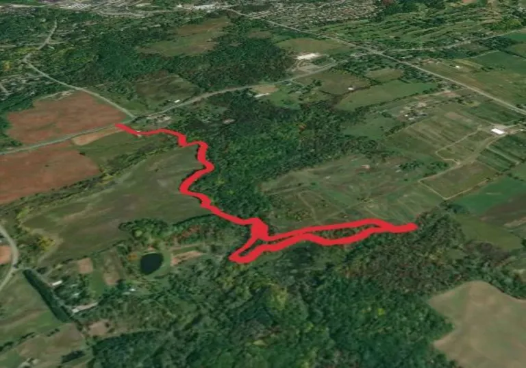 An image depicting the trail Seneca Trail and its surrounding area.