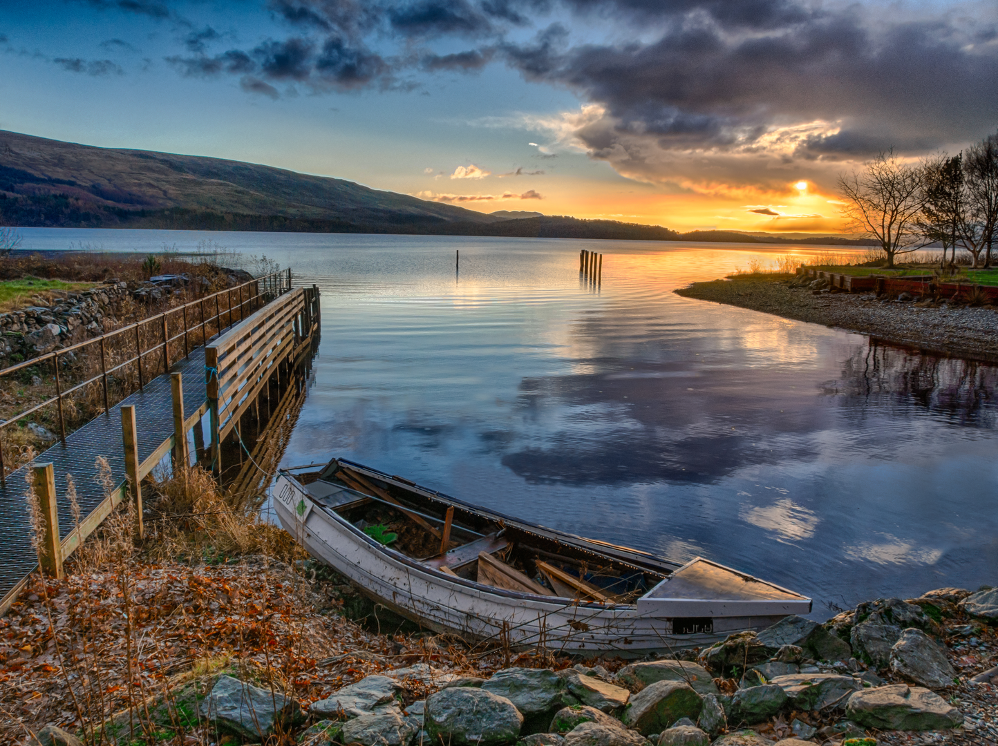 An image depicting the trail Luss Village - Luss Herritage Walk and its surrounding area.