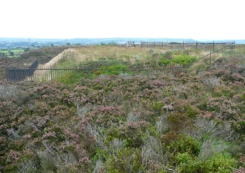 An image depicting the trail Norland Moor Loop and its surrounding area.