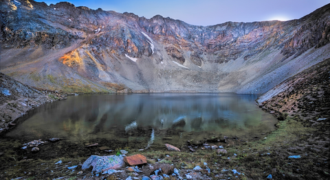 An image depicting the trail Grizzly Lake Trail and its surrounding area.