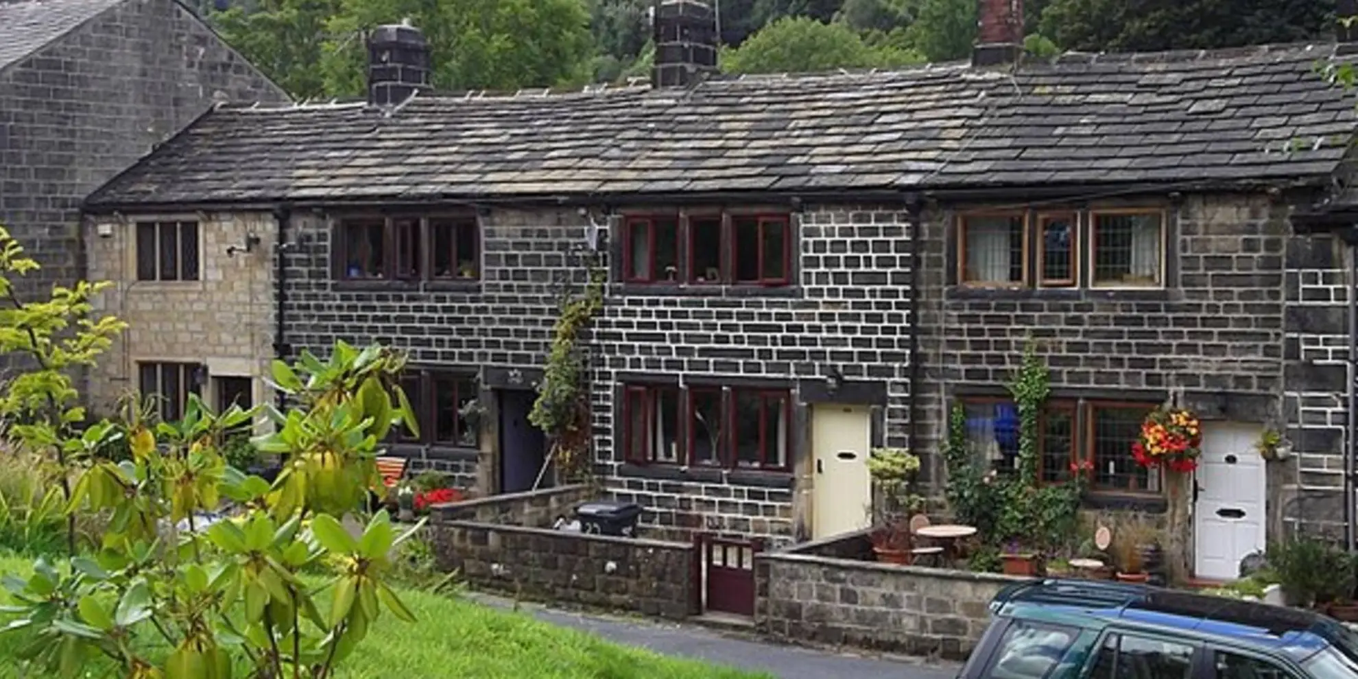 An image depicting the trail Ramsden Wood and Hades Hill from Walsden and its surrounding area.
