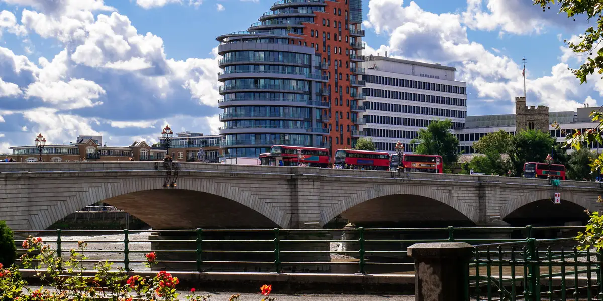 The Thames Path from Putney to Barnes