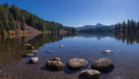 An image depicting the trail Marion Lake Trail and its surrounding area.