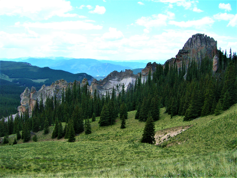 An image depicting the trail Machin Basin Trail via Colorado Trail and its surrounding area.