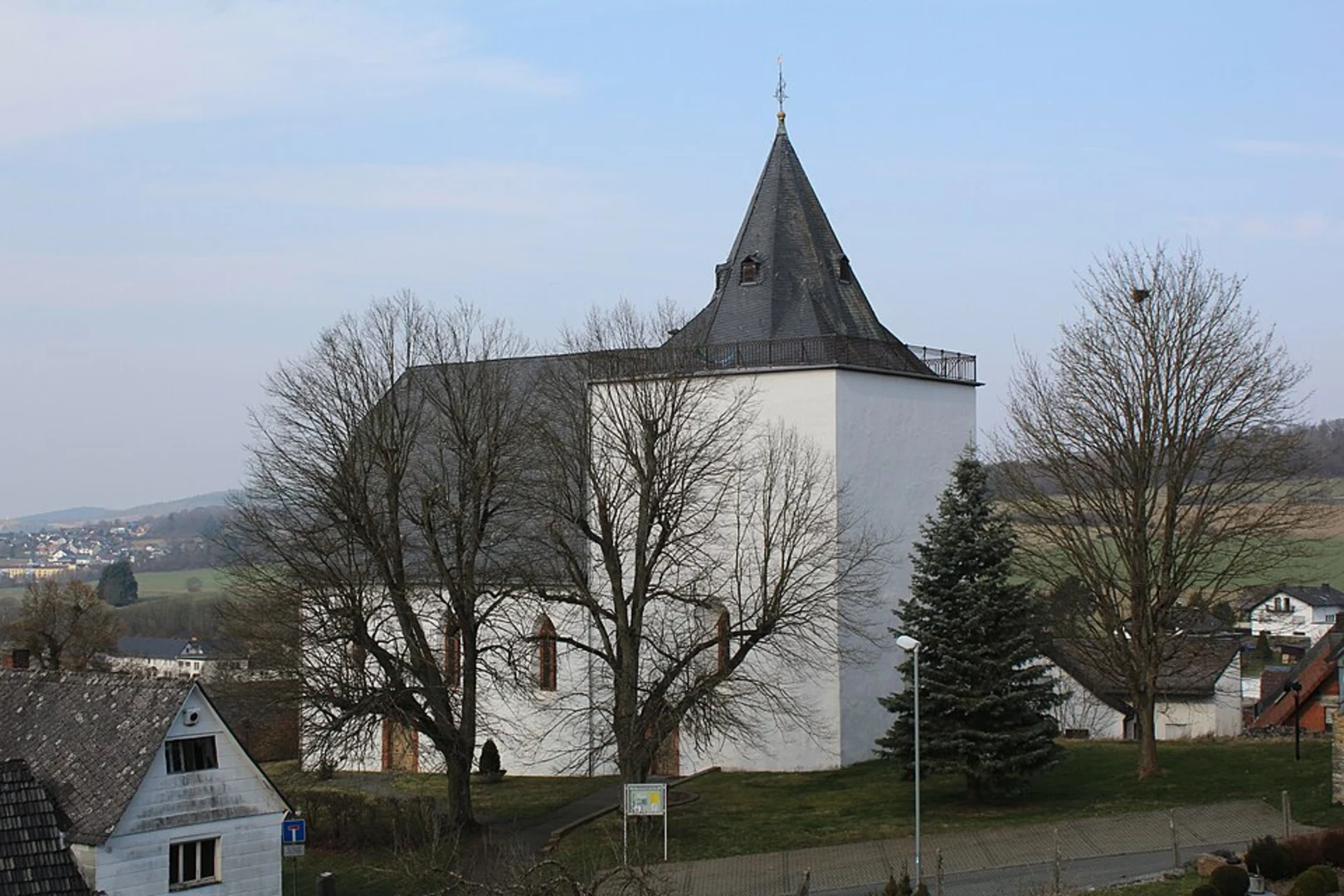 An image depicting the trail Wanderweg EH Loop and its surrounding area.
