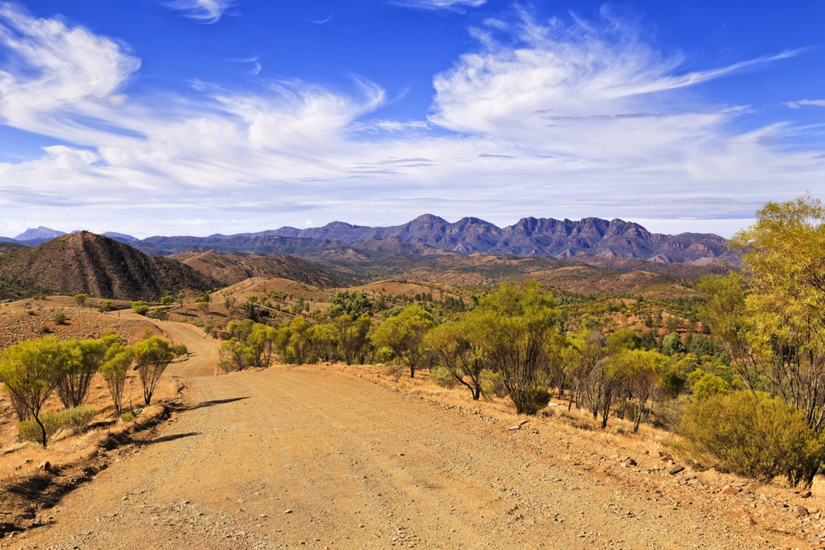 An image depicting the trail Mallonga Falls Hike and its surrounding area.