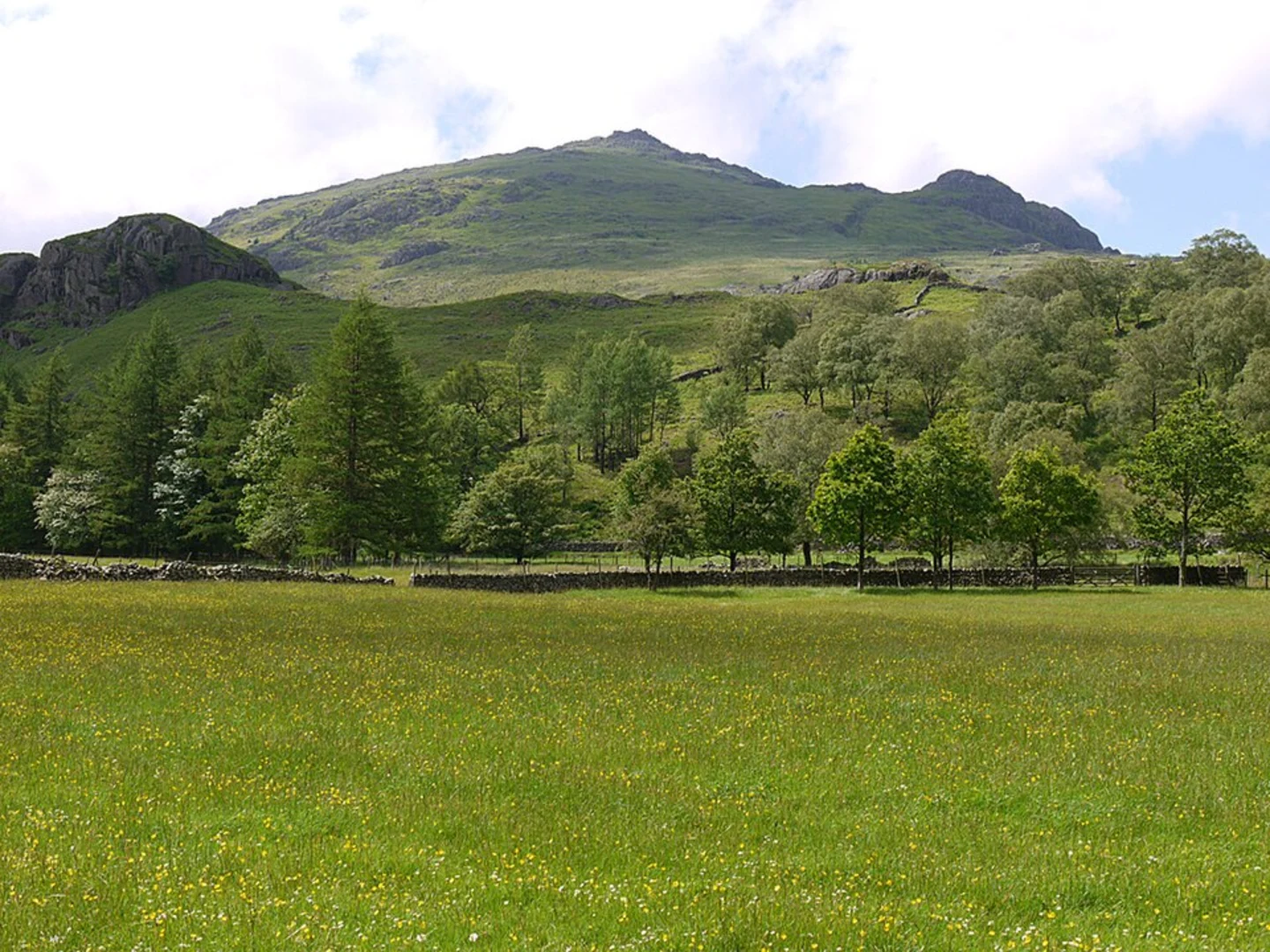 An image depicting the trail Kidsty Pike Loop from Martindale and its surrounding area.