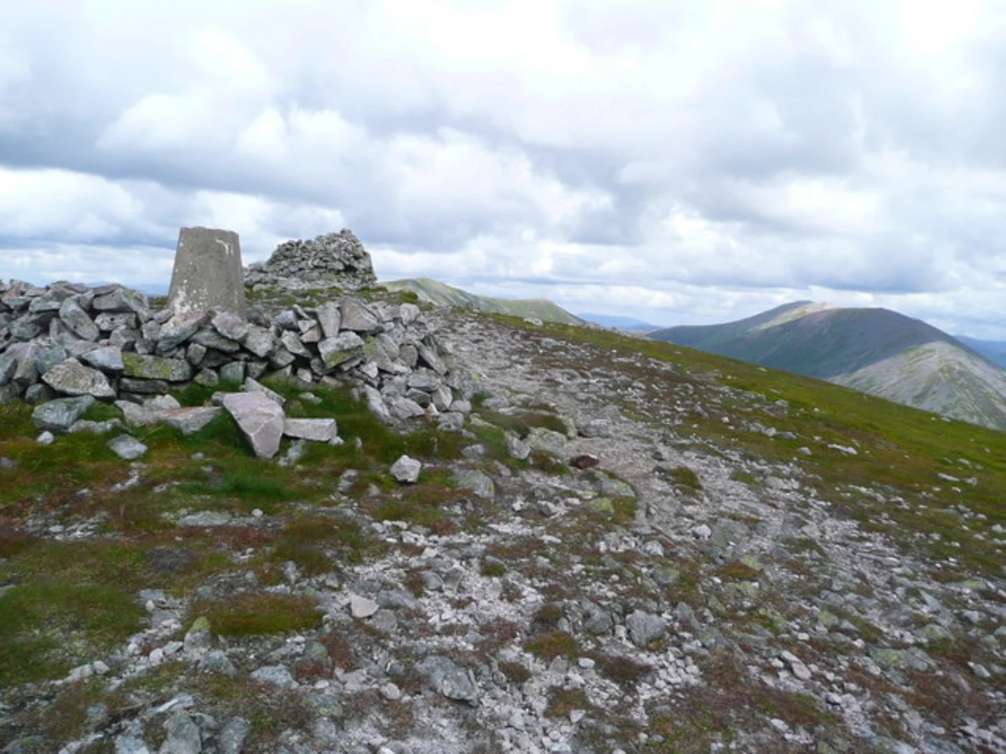 An image depicting the trail Bràigh Coire Chruinn - Bhalgain and its surrounding area.