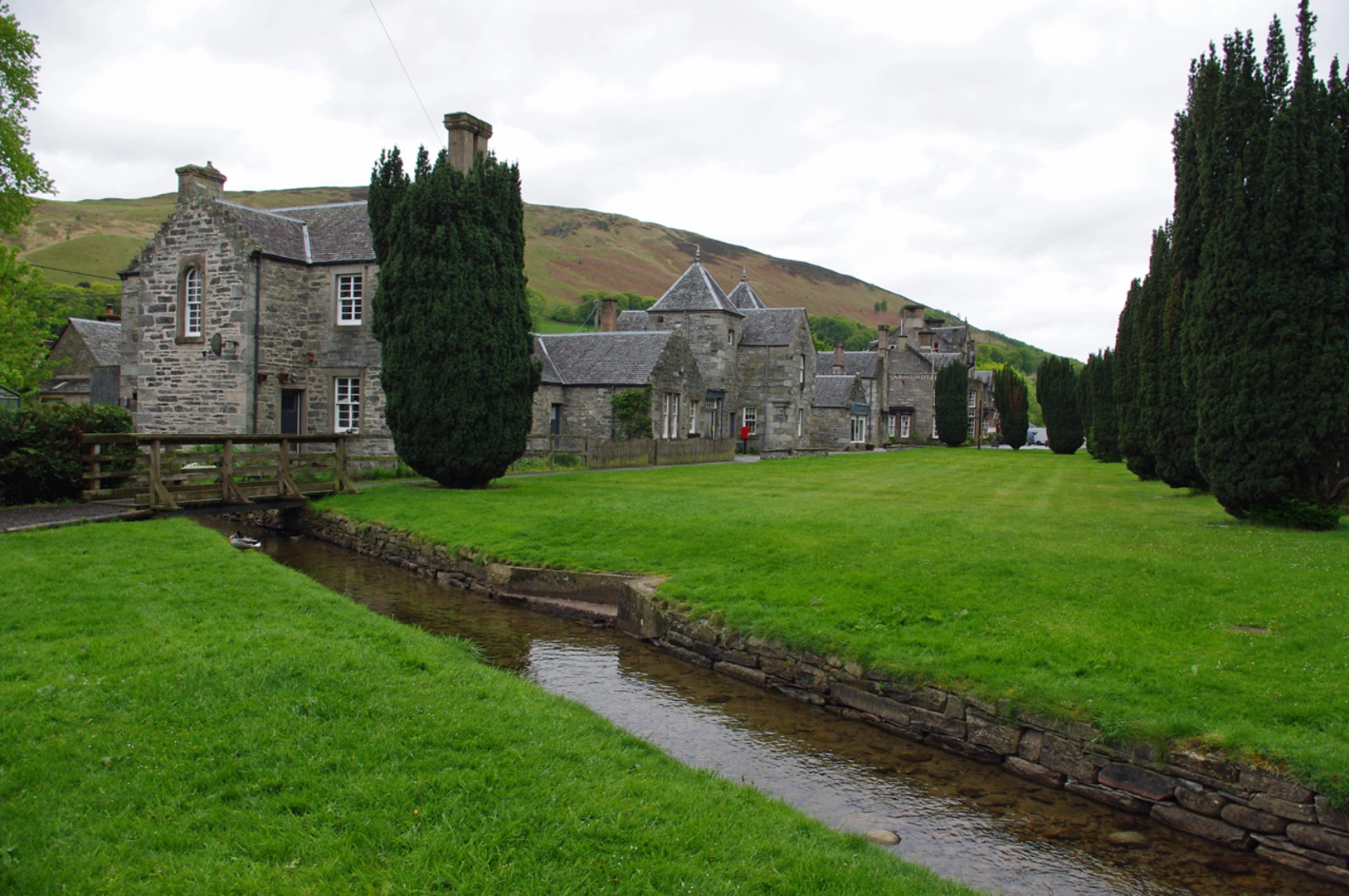 An image depicting the trail Tulach Viewpoint Walk and its surrounding area.