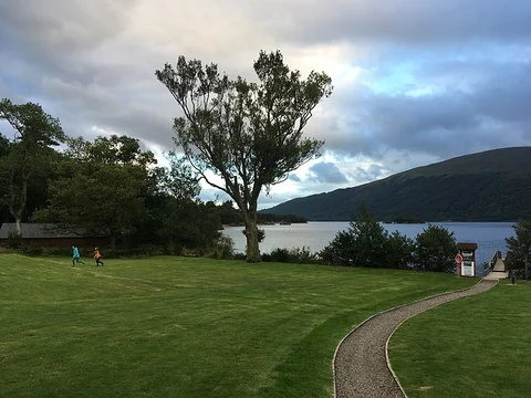 An image depicting the trail Bonnie Banks from Rowardennan and its surrounding area.