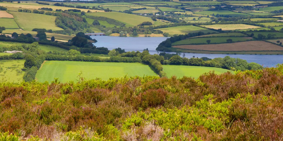 Wimbleball Lake - Walk to the Dam